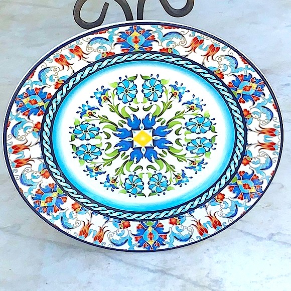 222 FIFTH TUNISIA DINNER PLATE FLORAL RED GREEN BLUE 10 IN NEW PORCELAIN - Picture 2 of 5